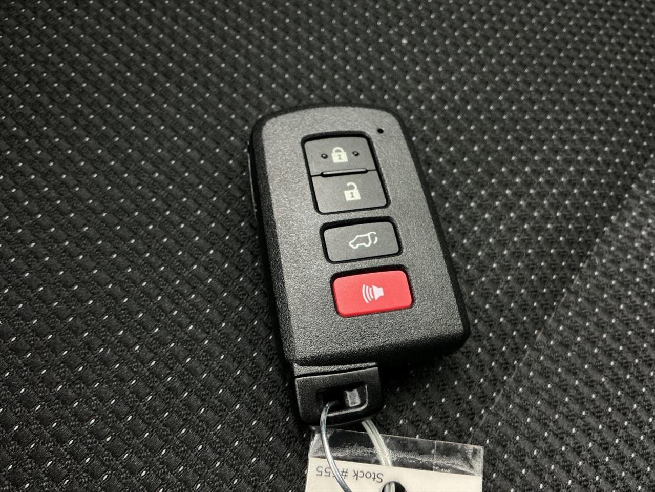 Toyota RAV4 Adventure FWD (Natl) 2018