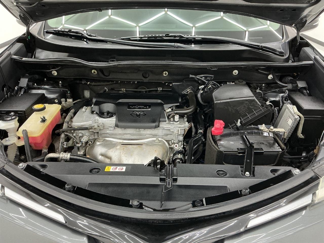 Toyota RAV4 Adventure FWD (Natl) 2018
