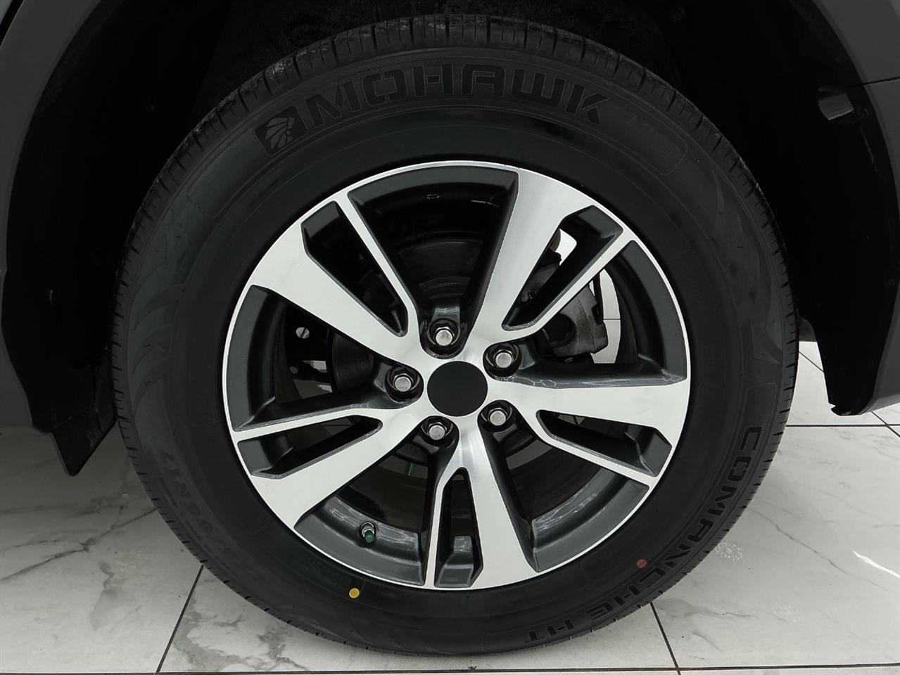 Toyota RAV4 Adventure FWD (Natl) 2018