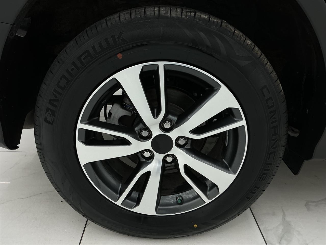 Toyota RAV4 Adventure FWD (Natl) 2018
