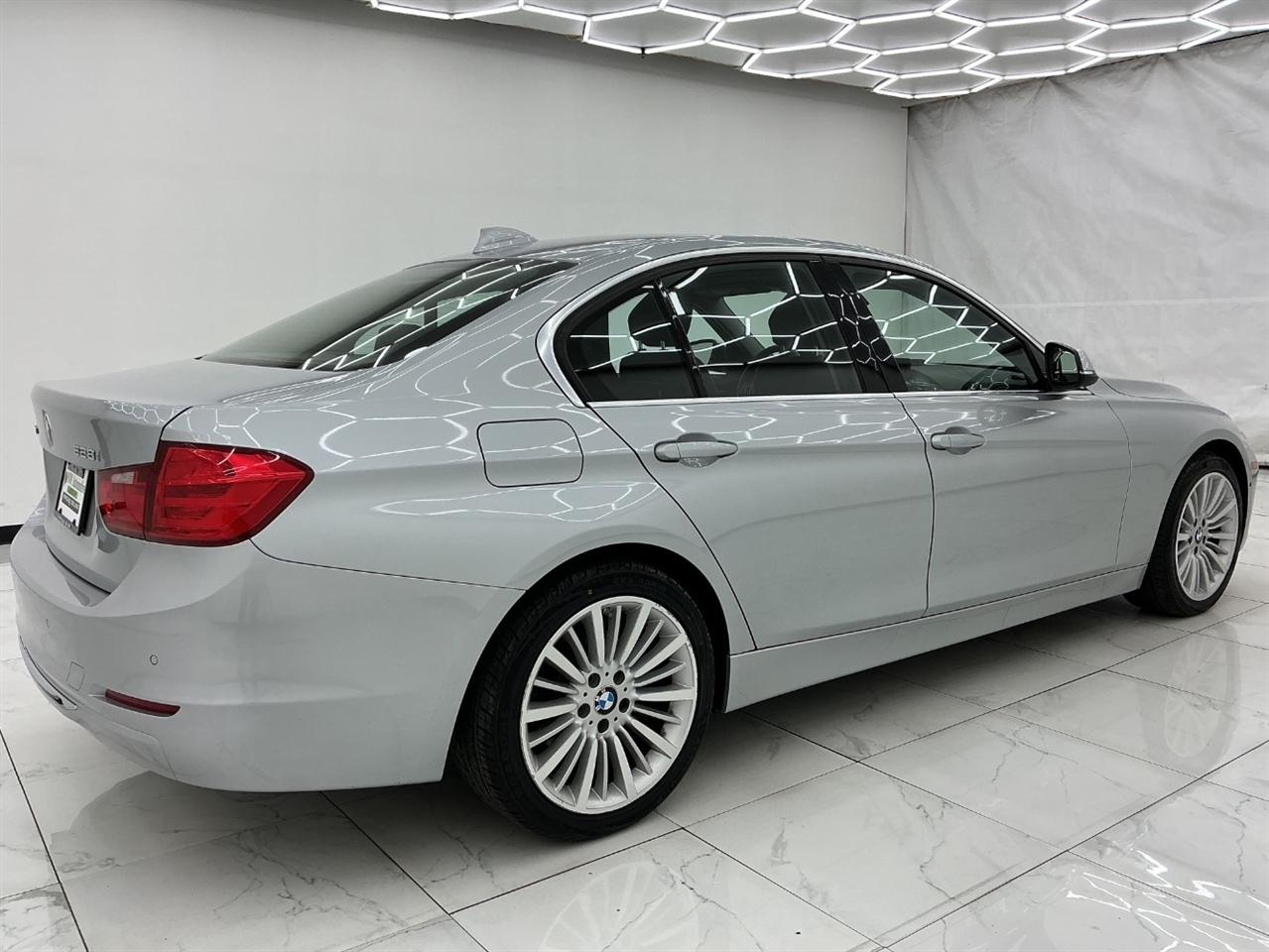 BMW 3 Series 4dr Sdn 328i xDrive AWD SULEV 2015