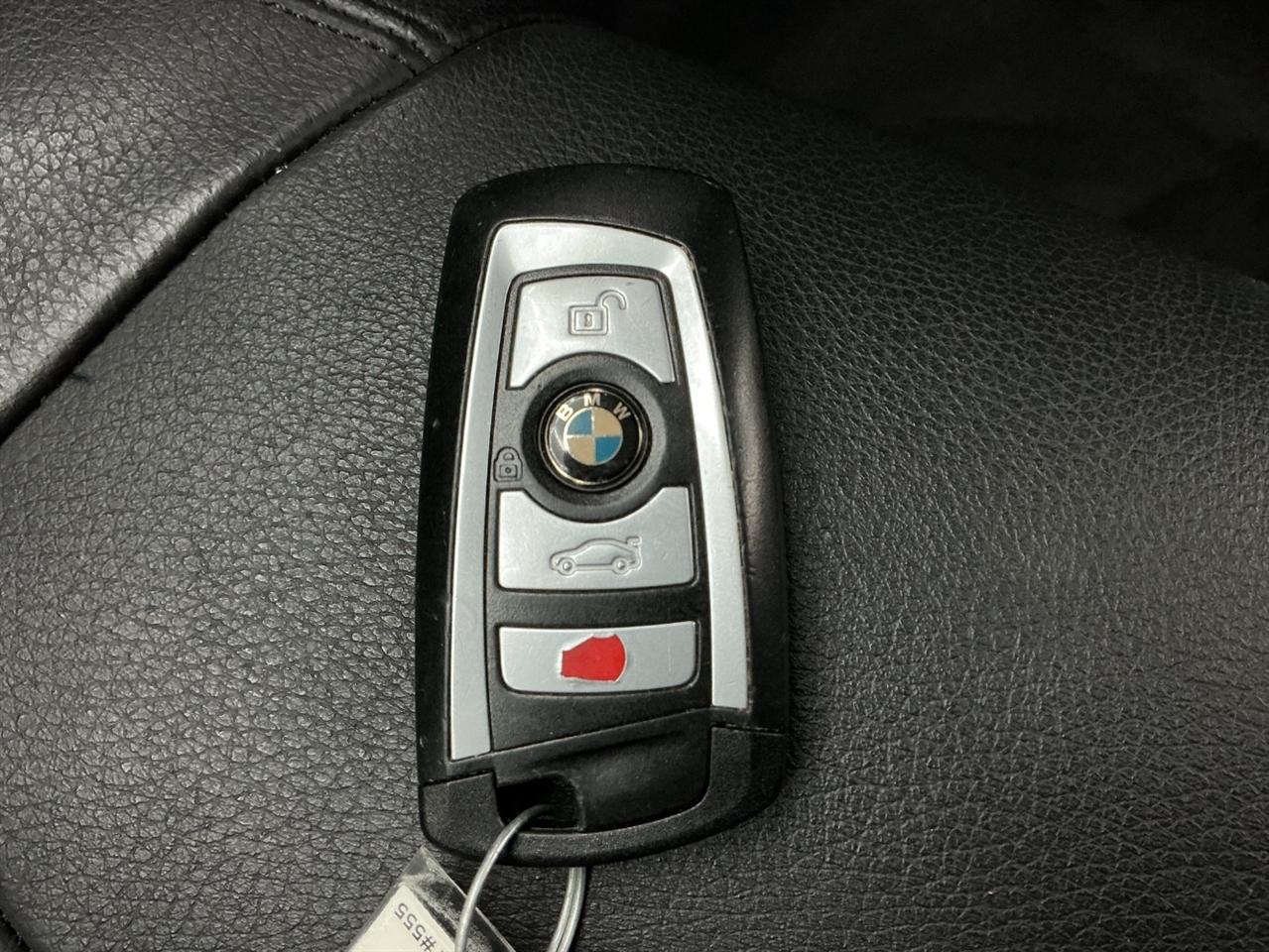 BMW 3 Series 4dr Sdn 328i xDrive AWD SULEV 2015