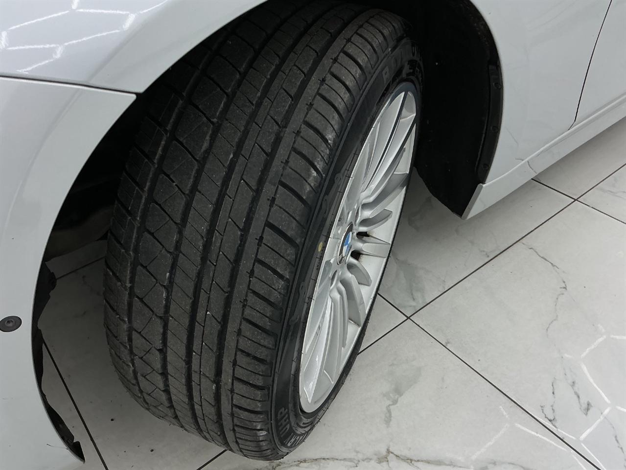 BMW 3 Series 4dr Sdn 328i xDrive AWD SULEV 2015
