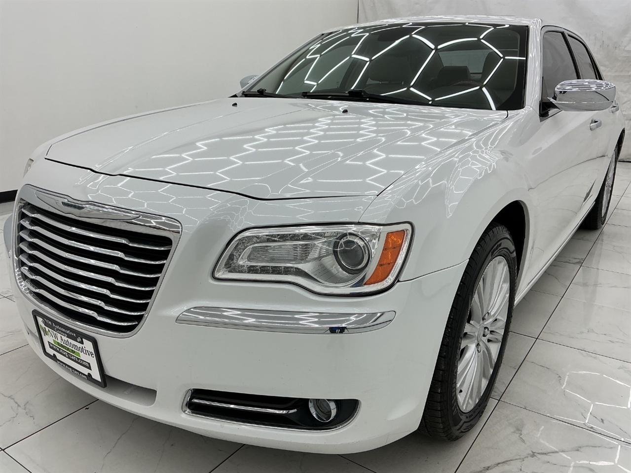 Chrysler 300 4dr Sdn 300C AWD 2011