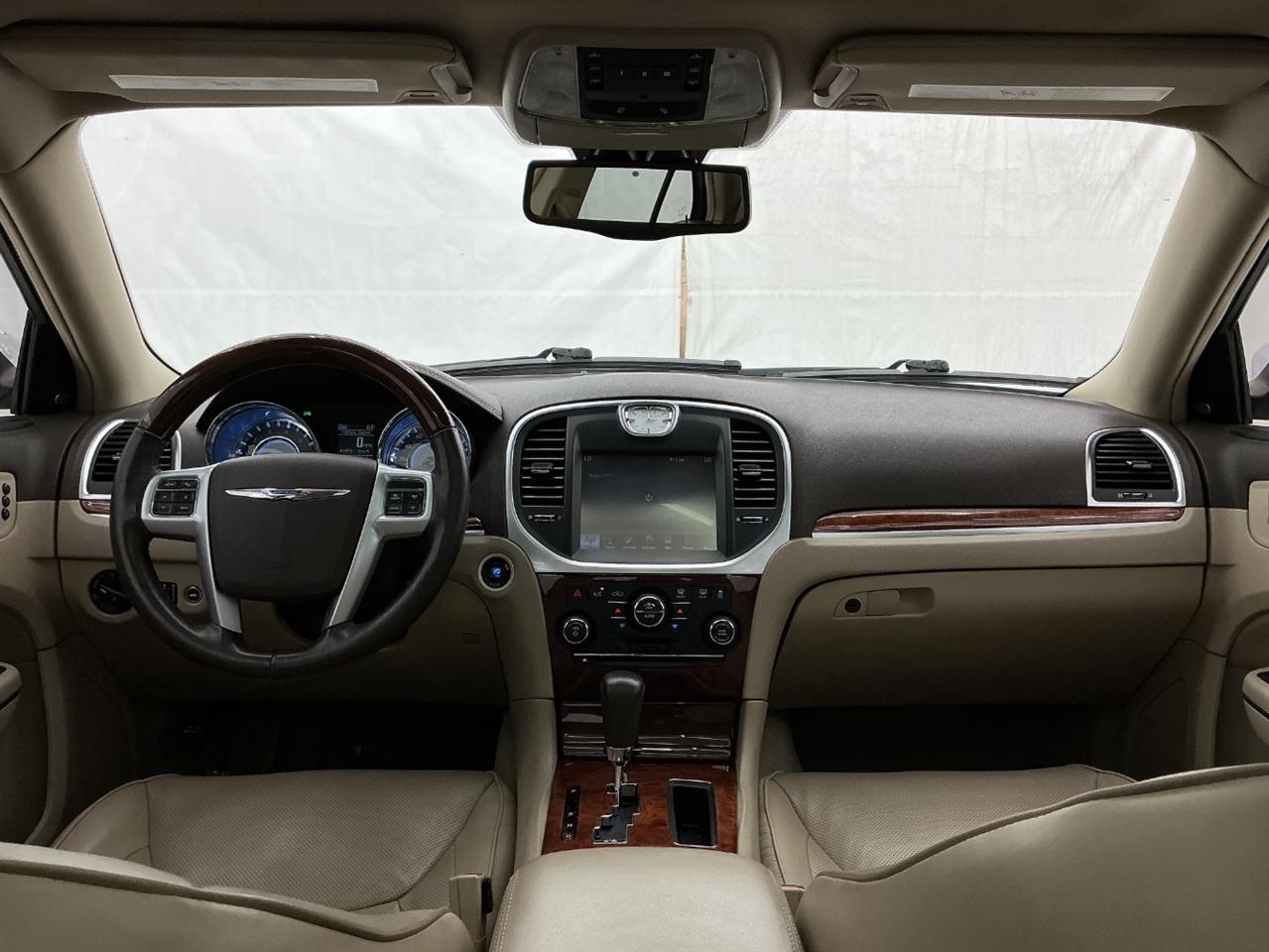 Chrysler 300 4dr Sdn 300C AWD 2011