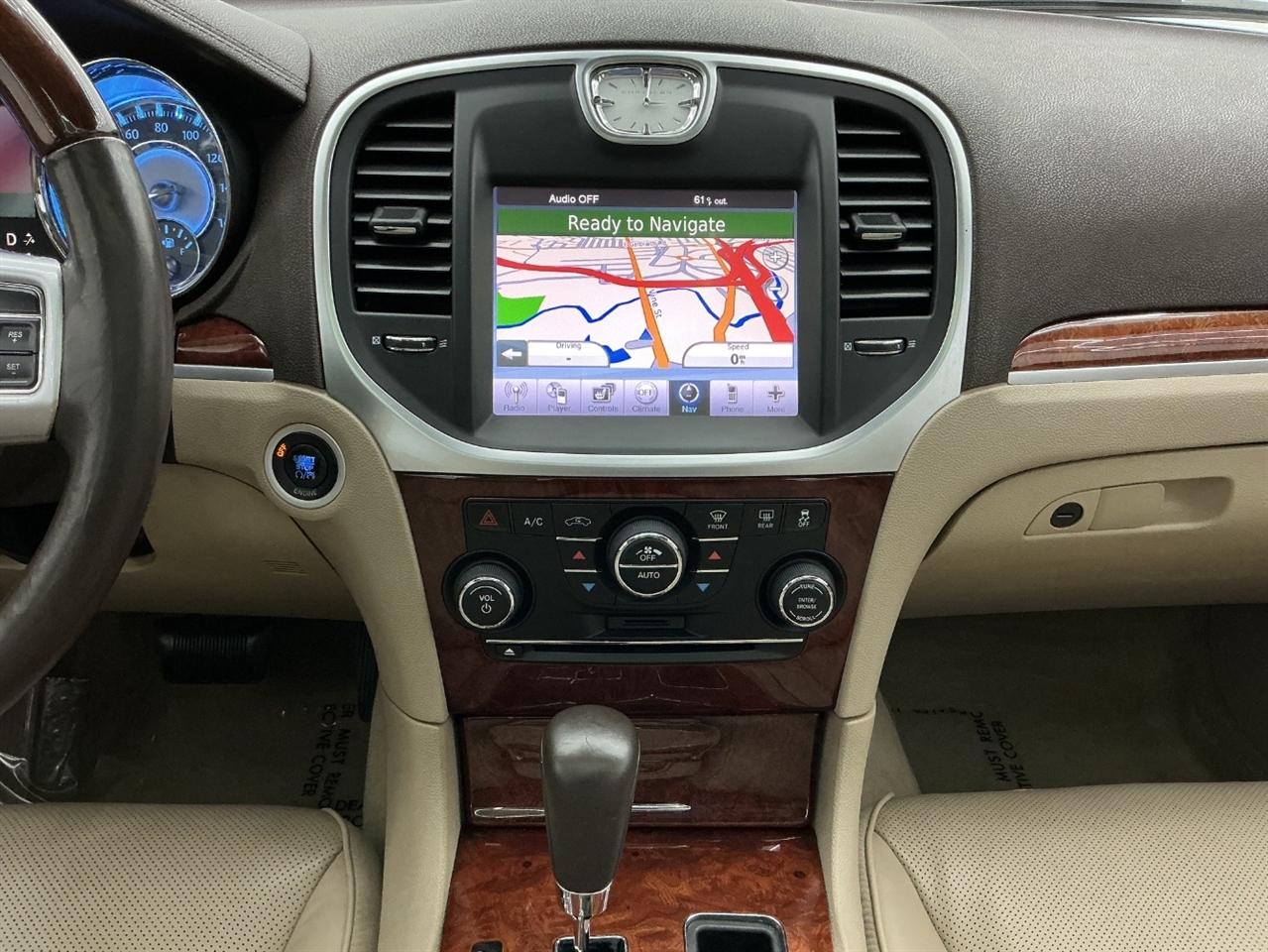 Chrysler 300 4dr Sdn 300C AWD 2011