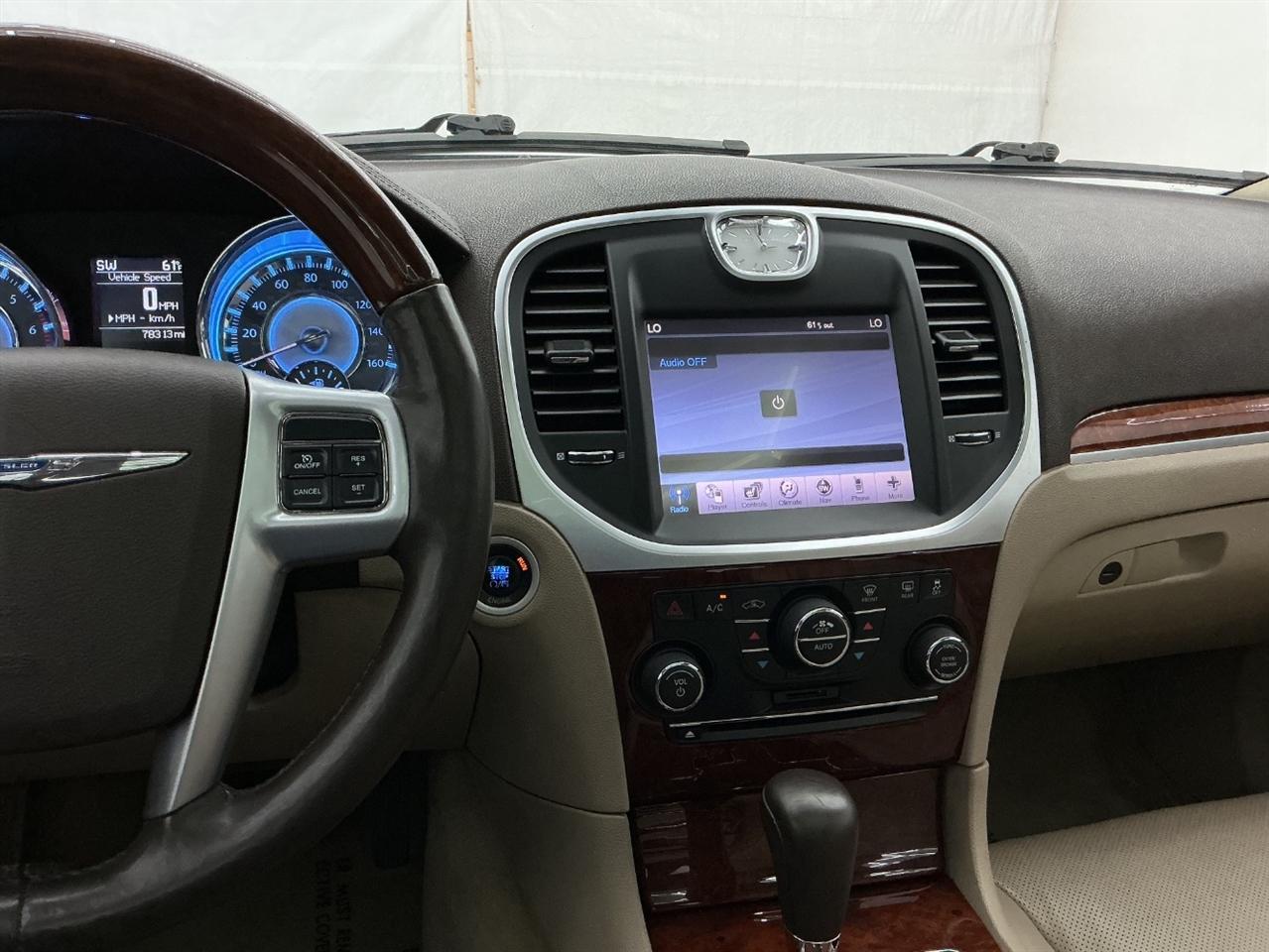 Chrysler 300 4dr Sdn 300C AWD 2011