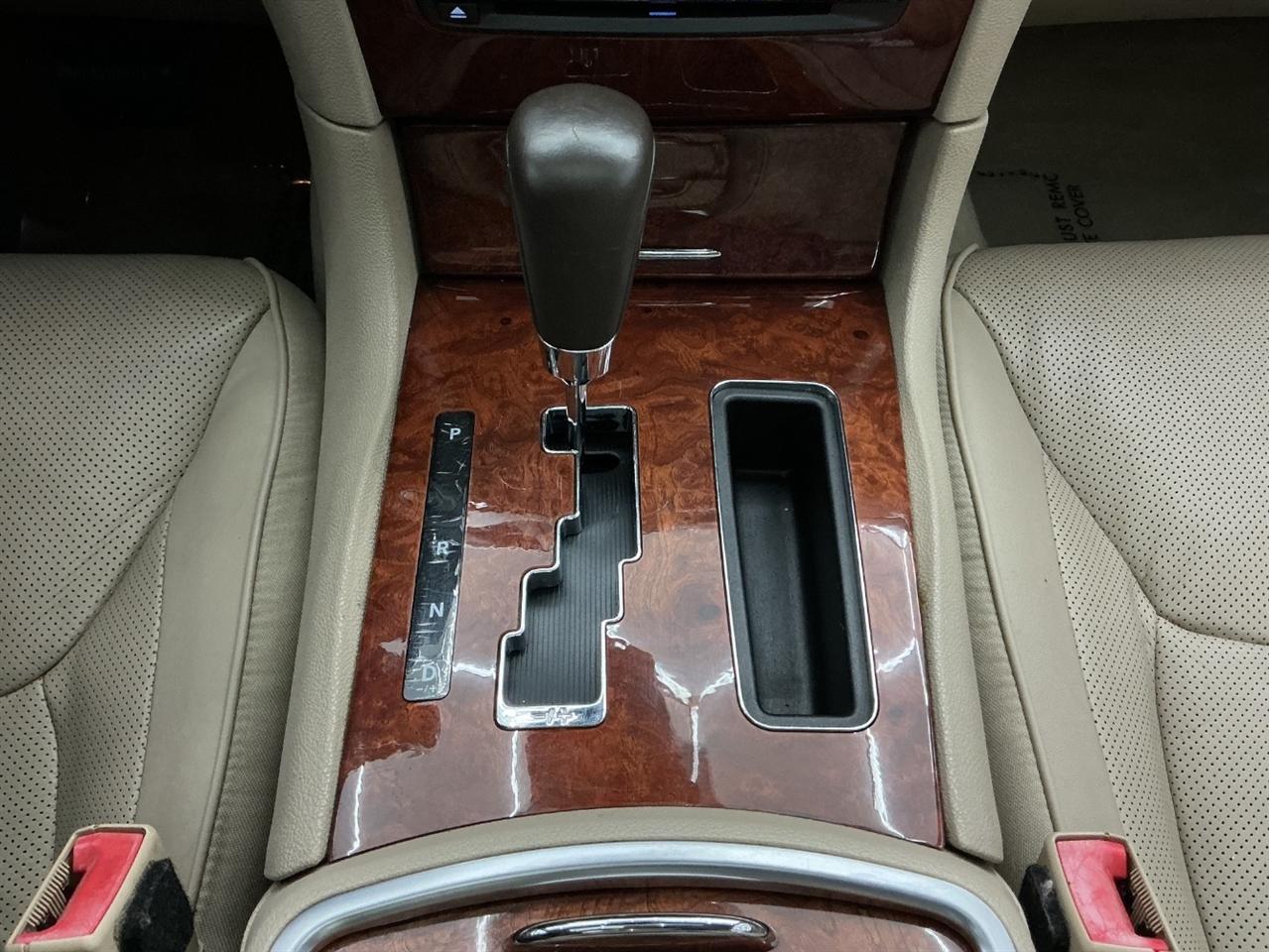 Chrysler 300 4dr Sdn 300C AWD 2011