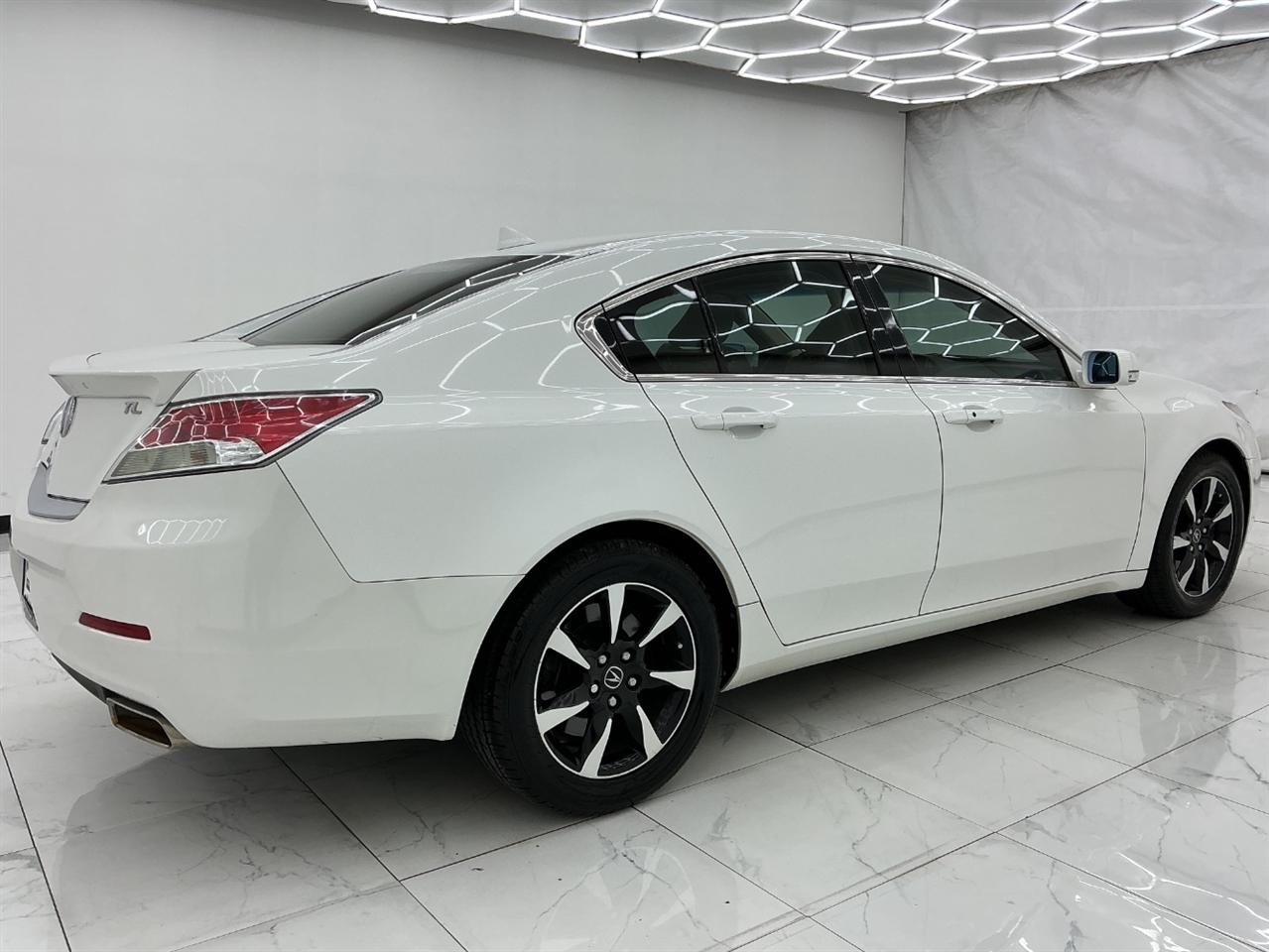 Acura TL 4dr Sdn Auto 2WD Tech 2014