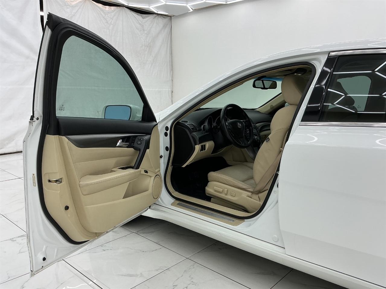 Acura TL 4dr Sdn Auto 2WD Tech 2014