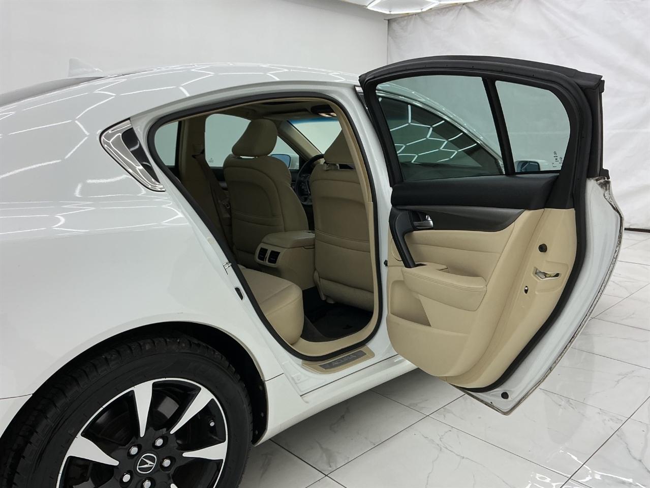 Acura TL 4dr Sdn Auto 2WD Tech 2014