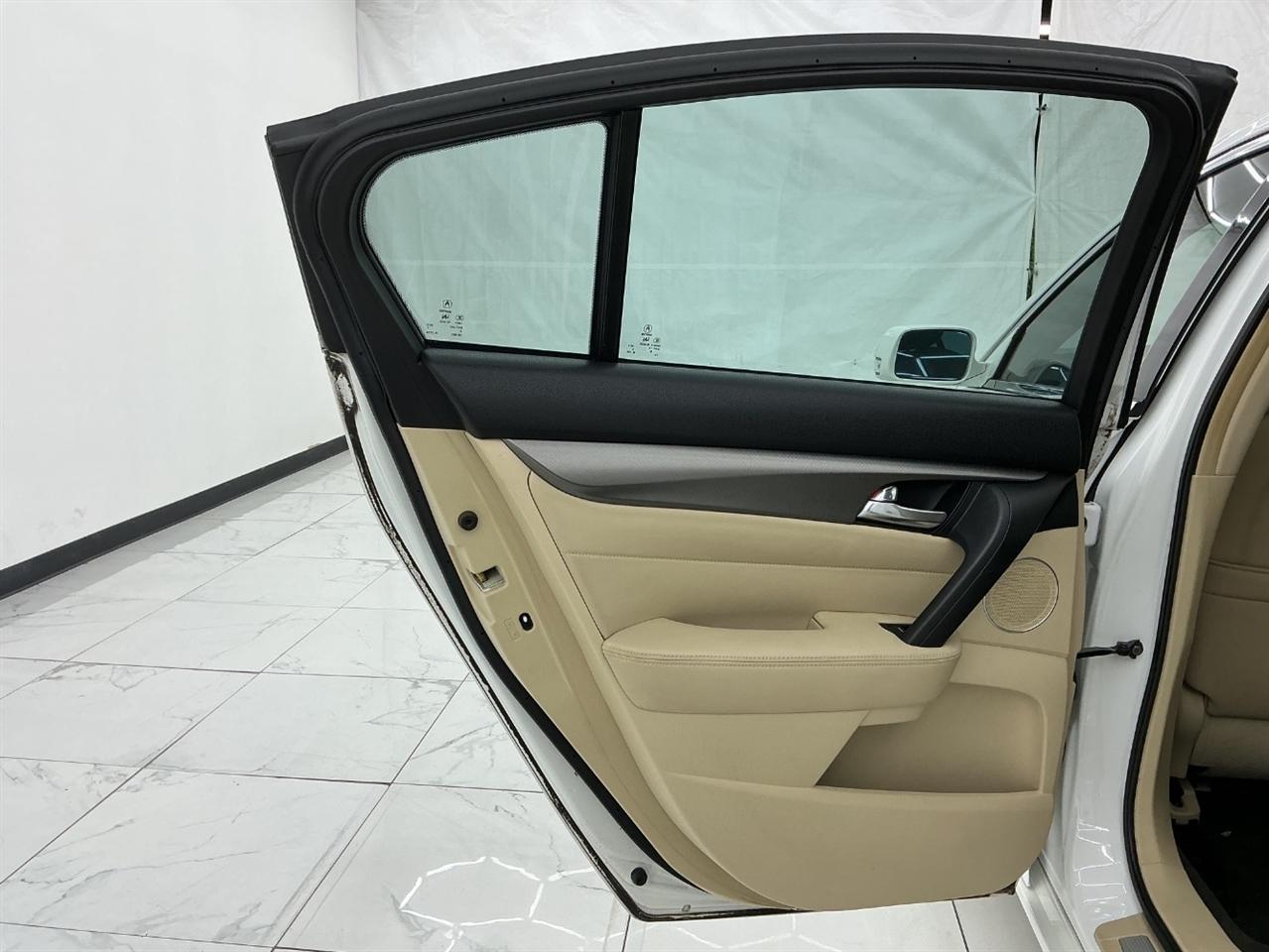 Acura TL 4dr Sdn Auto 2WD Tech 2014