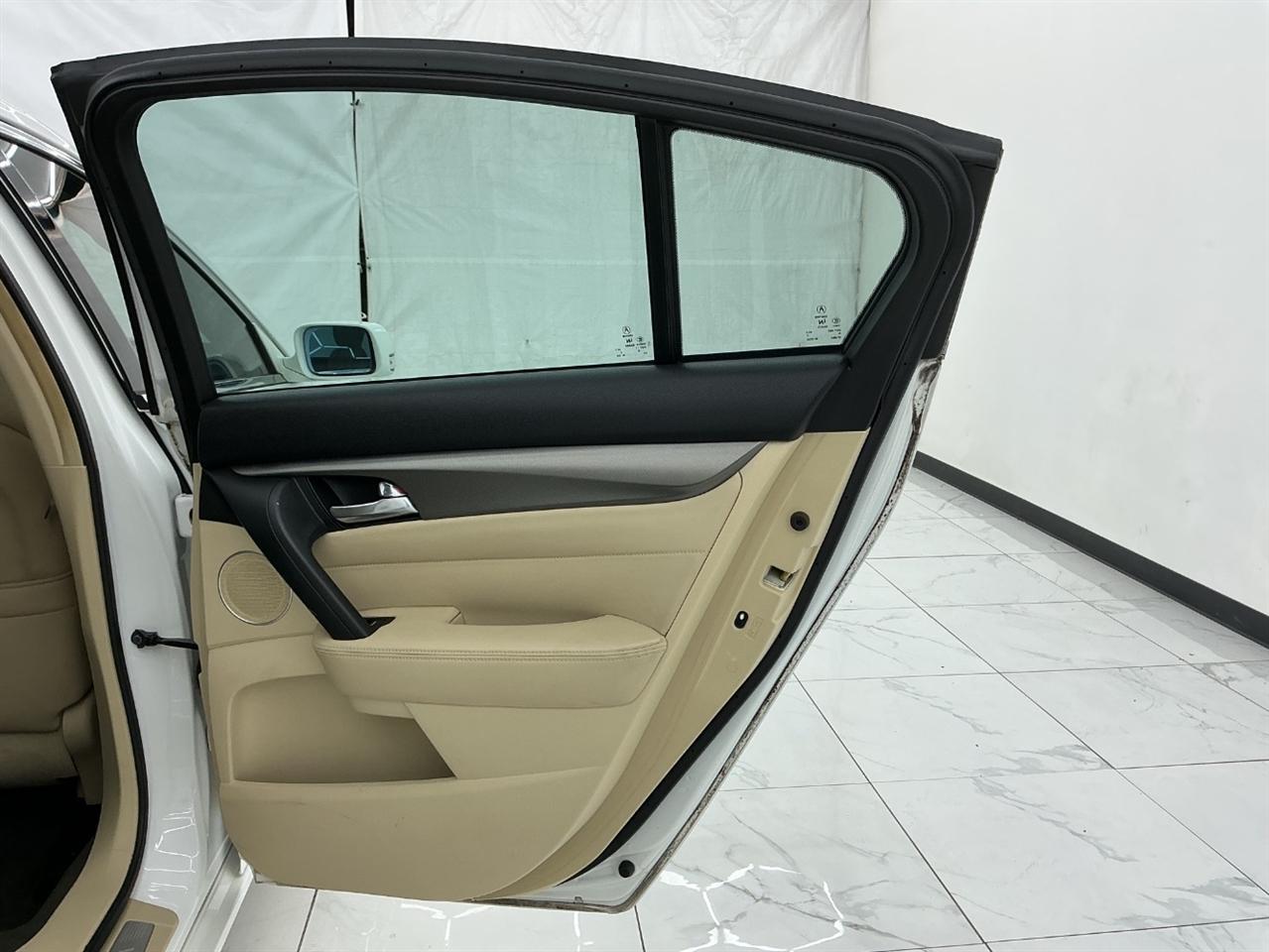 Acura TL 4dr Sdn Auto 2WD Tech 2014