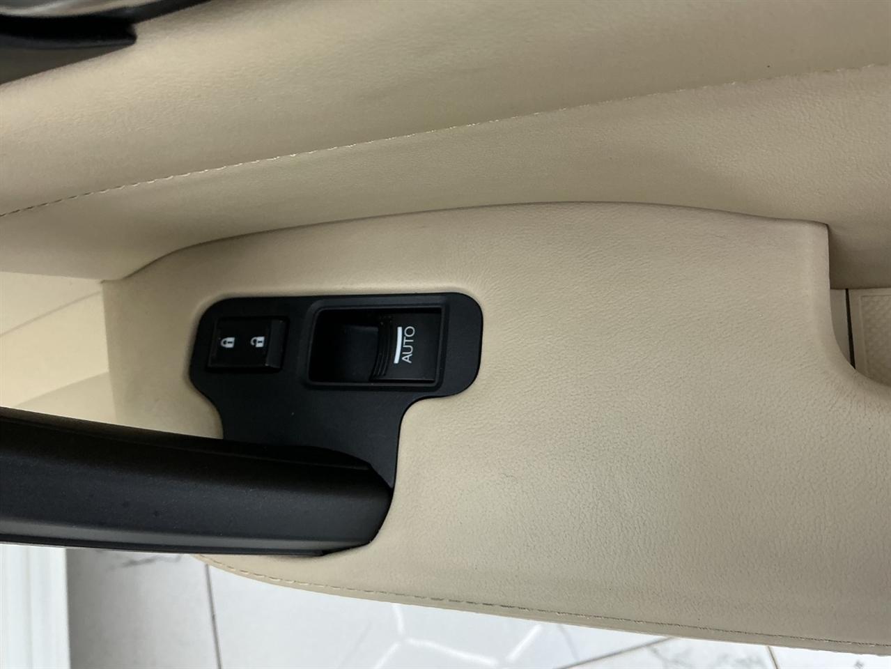 Acura TL 4dr Sdn Auto 2WD Tech 2014