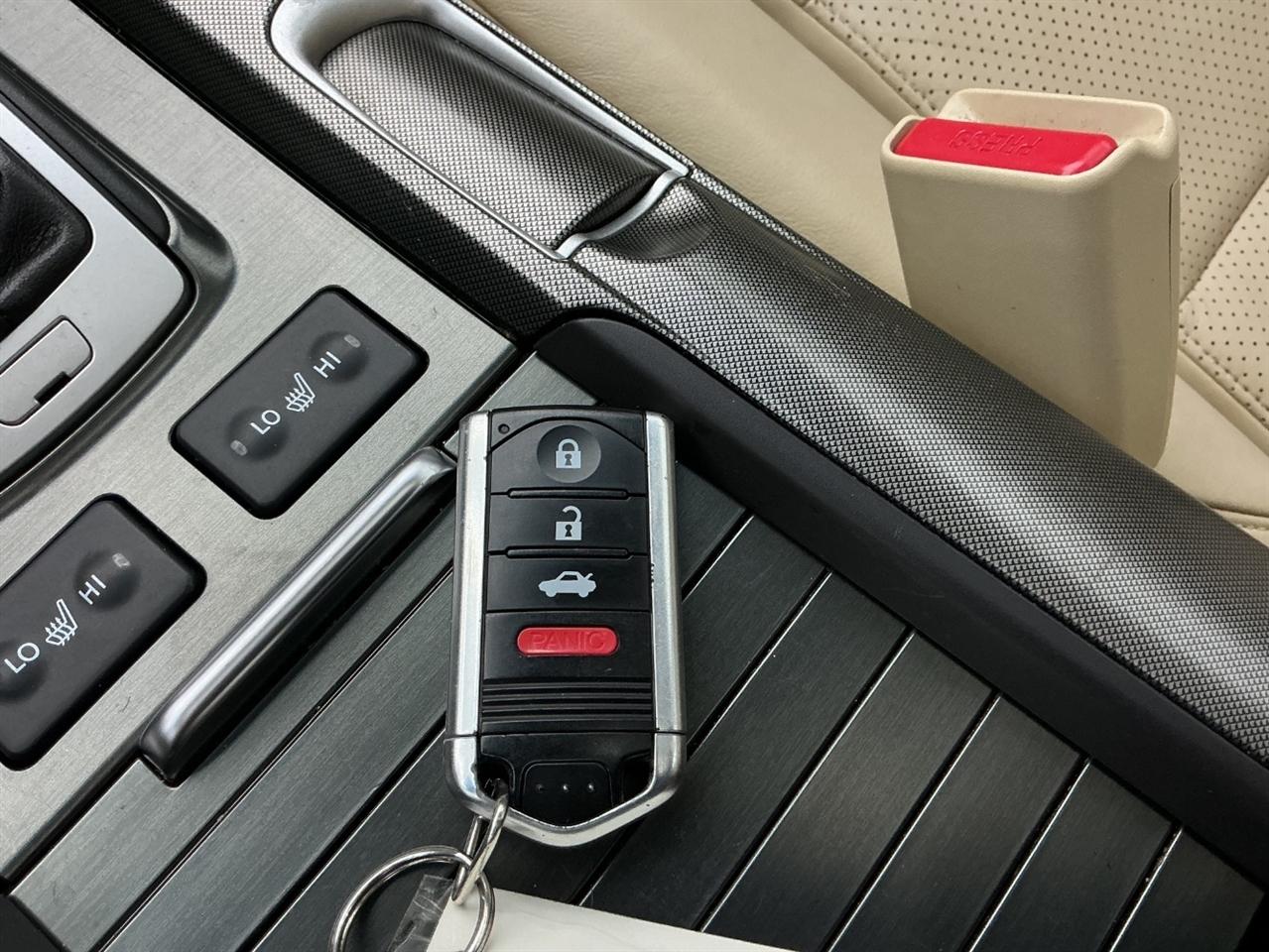 Acura TL 4dr Sdn Auto 2WD Tech 2014