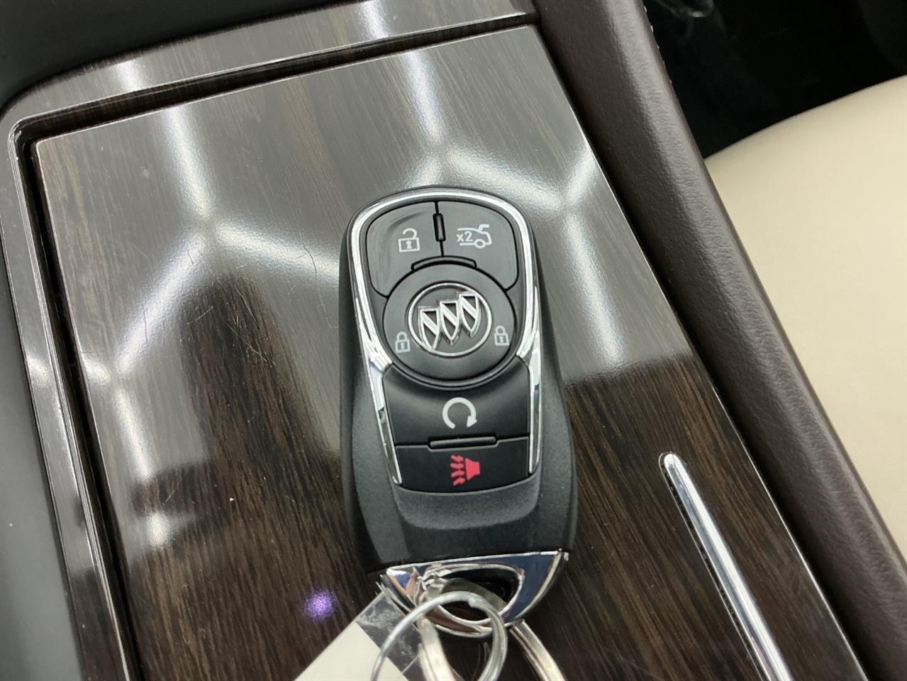 Buick LaCrosse 4dr Sdn Essence FWD 2017
