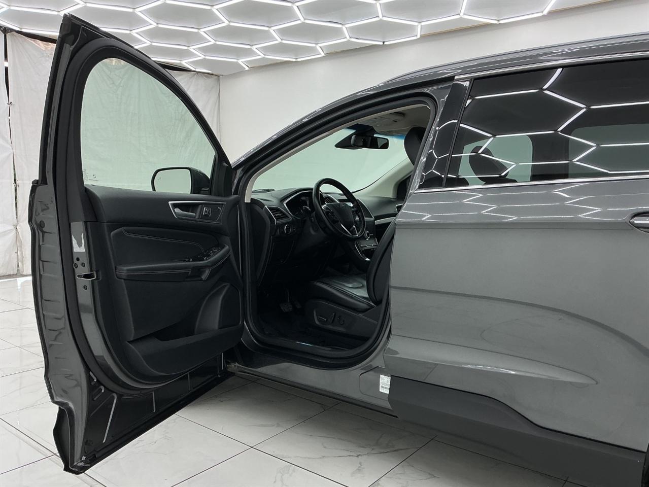 Ford Edge Titanium FWD 2020