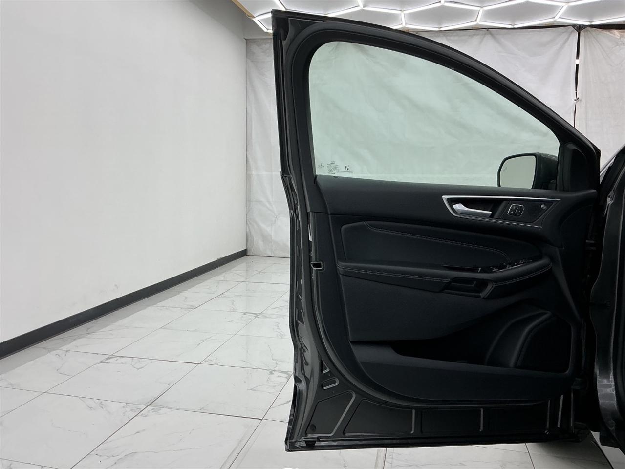 Ford Edge Titanium FWD 2020
