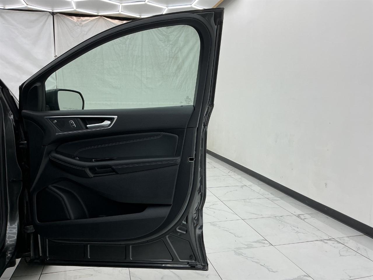 Ford Edge Titanium FWD 2020