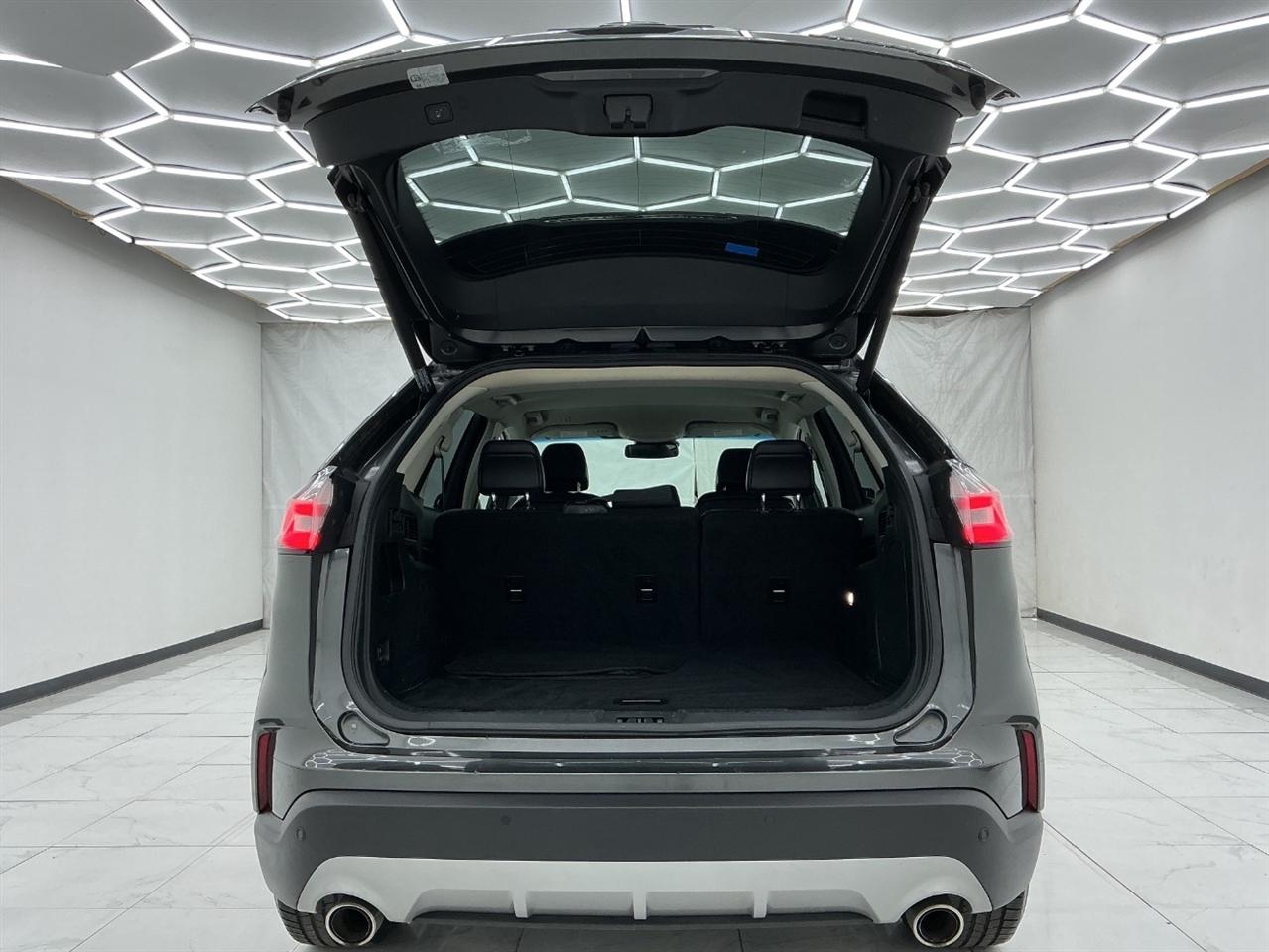 Ford Edge Titanium FWD 2020