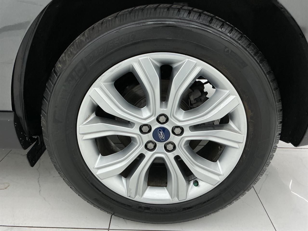 Ford Edge Titanium FWD 2020