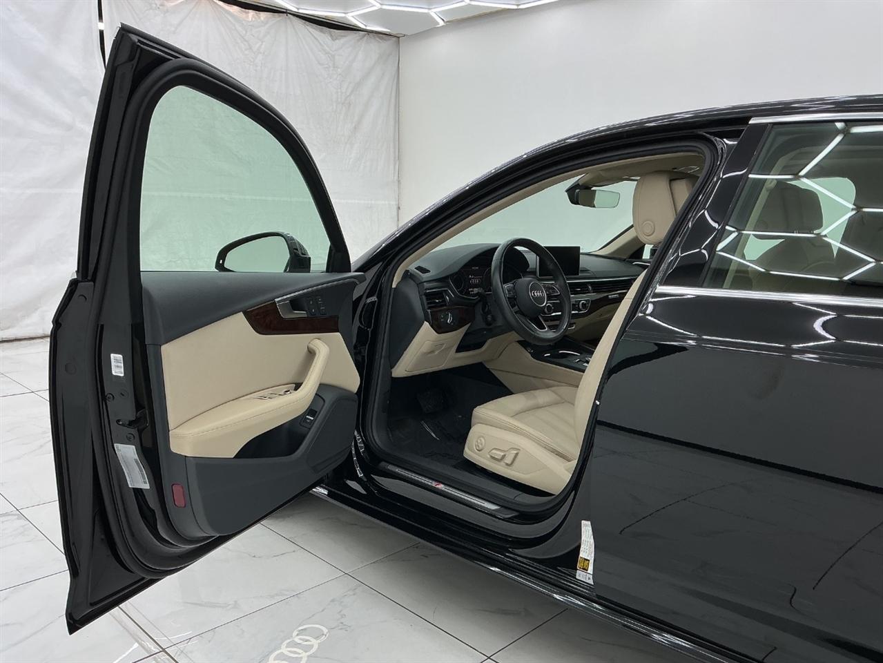 Audi A4 Premium Plus 45 TFSI quattro 2019