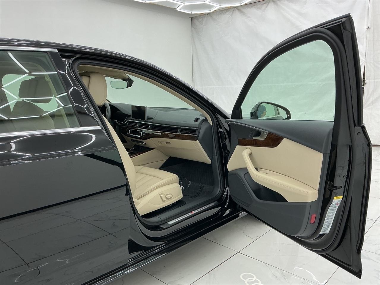 Audi A4 Premium Plus 45 TFSI quattro 2019