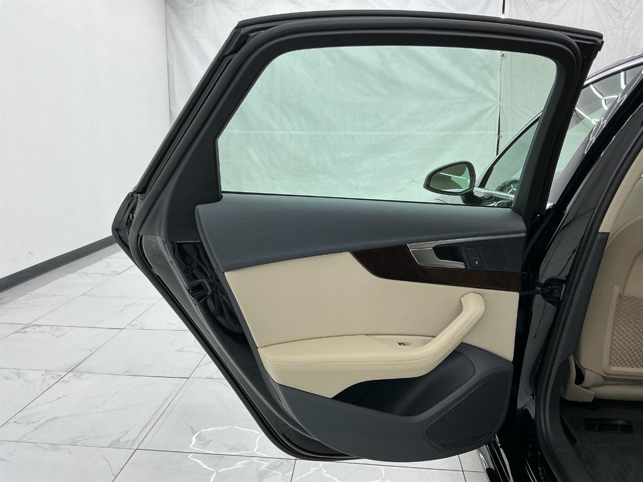 Audi A4 Premium Plus 45 TFSI quattro 2019