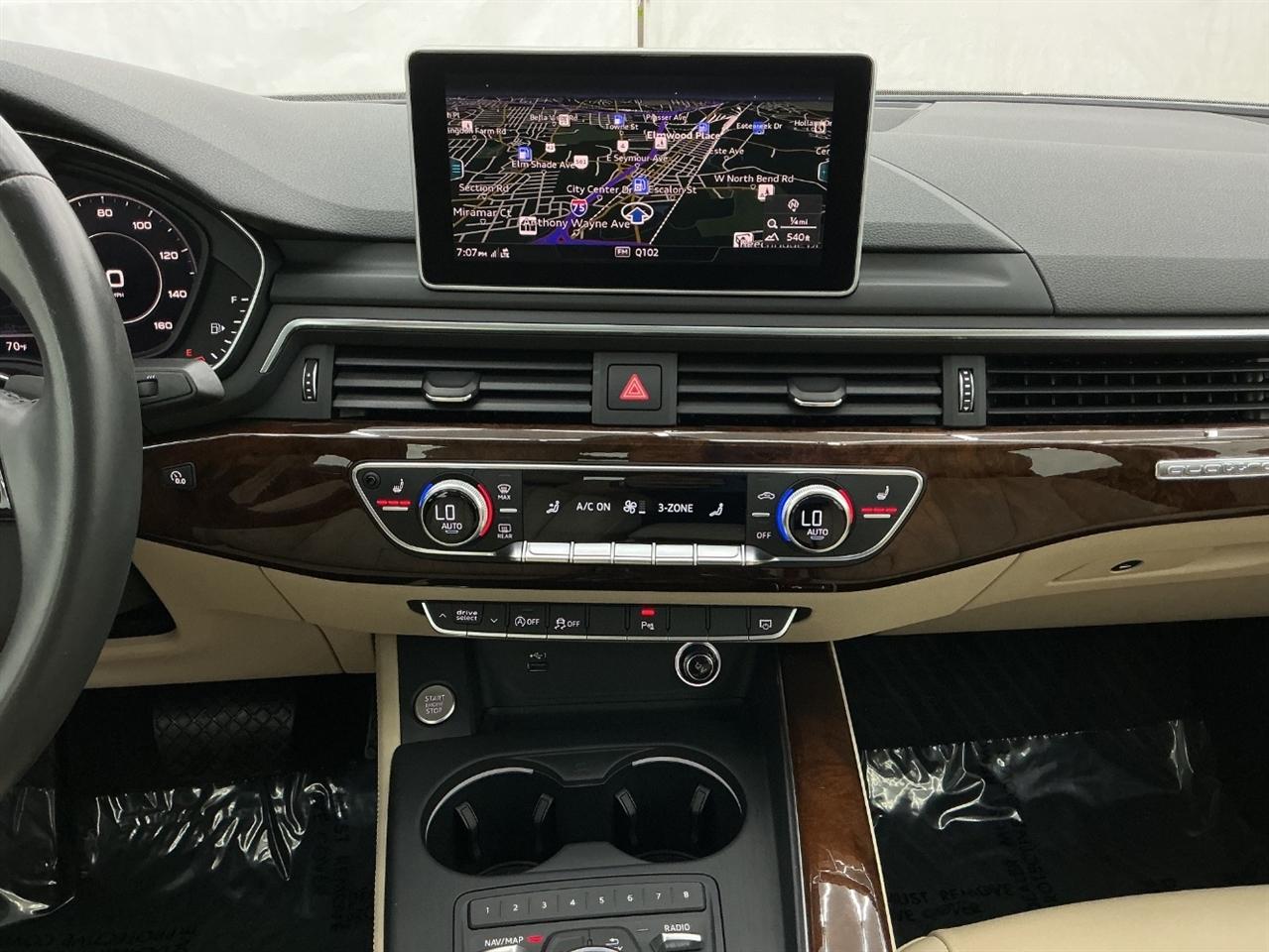 Audi A4 Premium Plus 45 TFSI quattro 2019