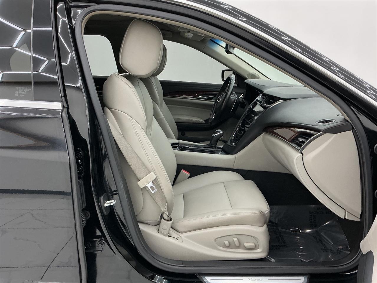 Cadillac CTS 4dr Sdn 2.0L Turbo AWD 2017