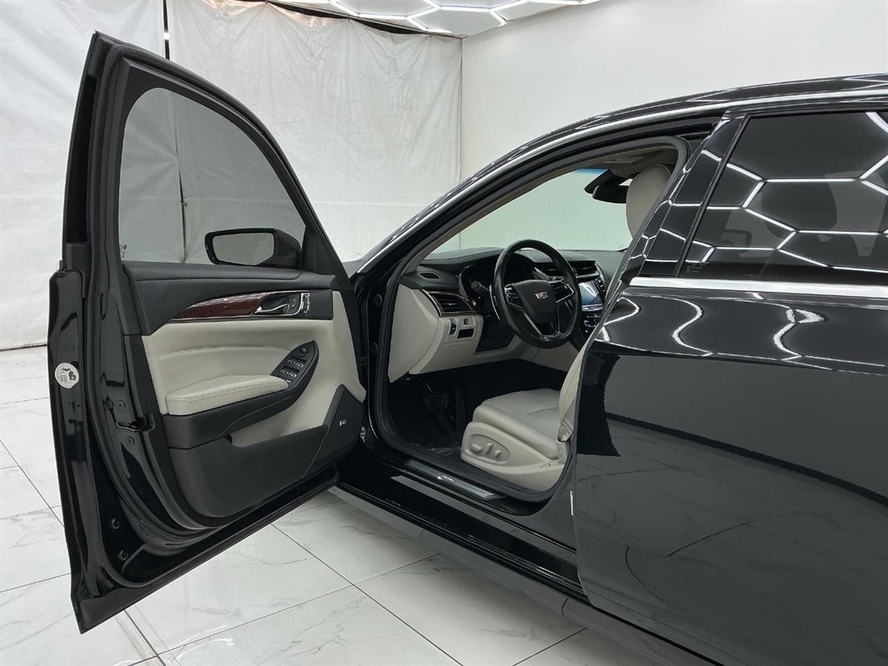 Cadillac CTS 4dr Sdn 2.0L Turbo AWD 2017
