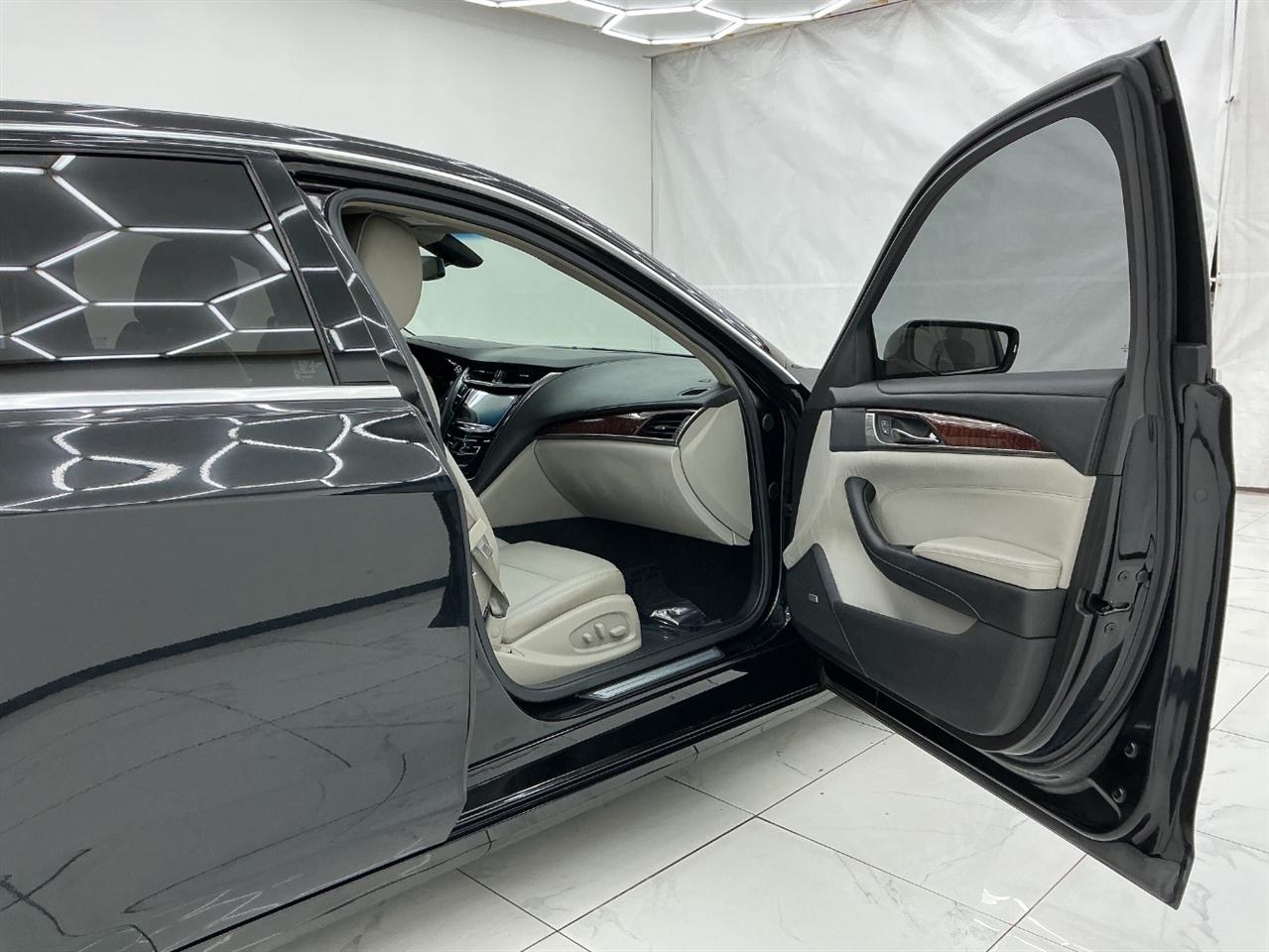 Cadillac CTS 4dr Sdn 2.0L Turbo AWD 2017