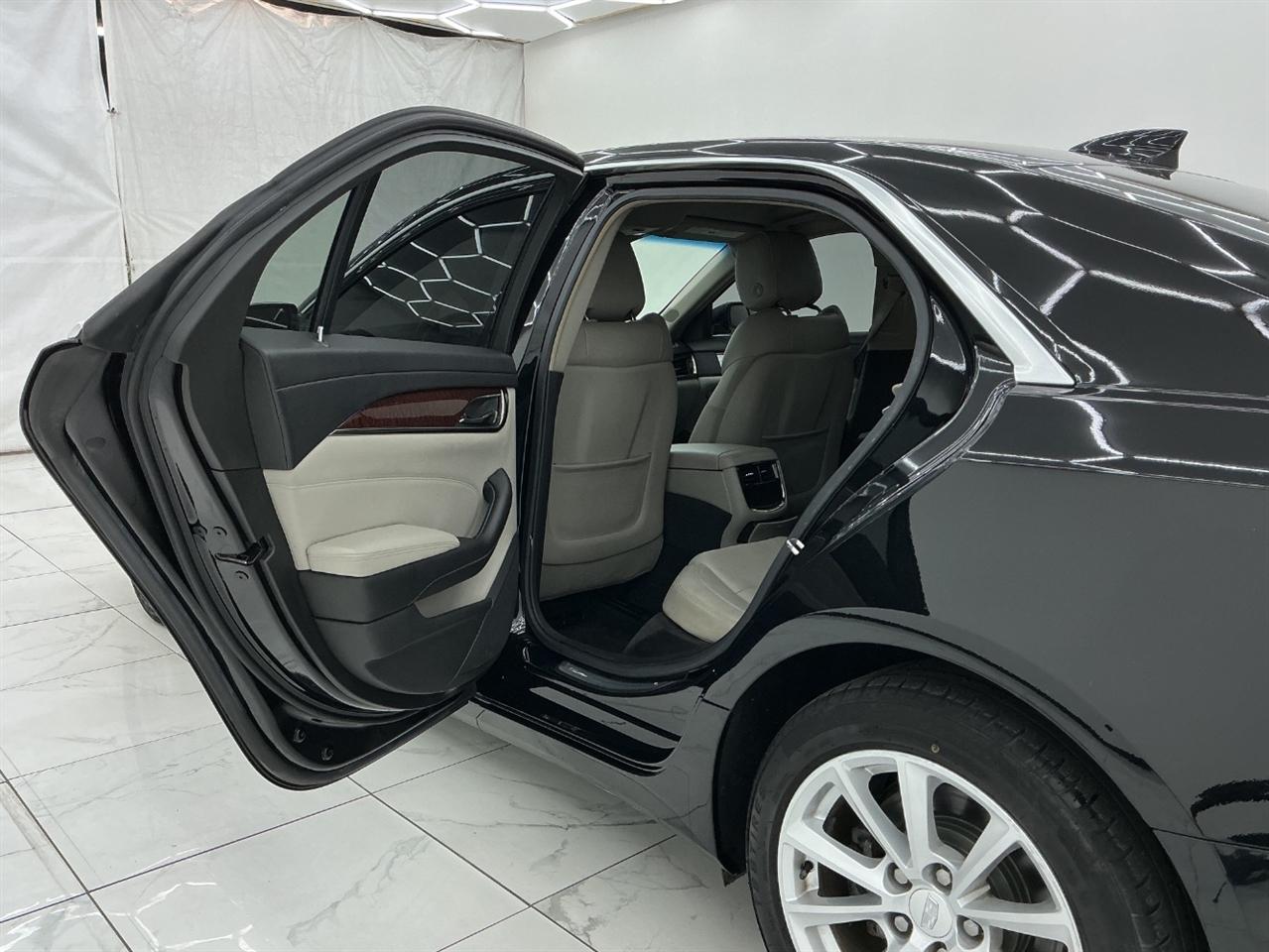 Cadillac CTS 4dr Sdn 2.0L Turbo AWD 2017