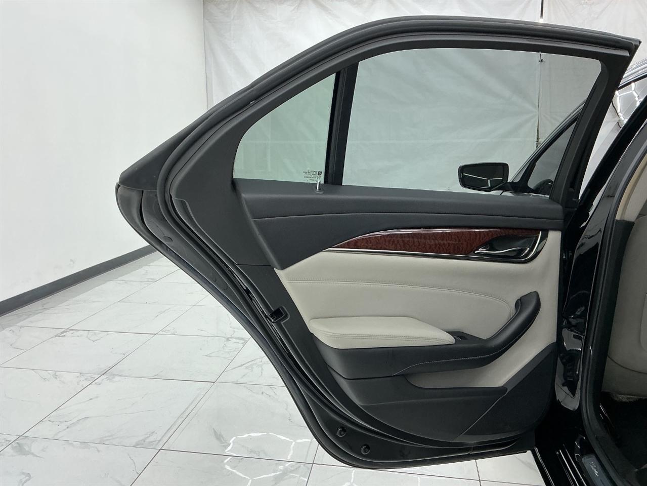 Cadillac CTS 4dr Sdn 2.0L Turbo AWD 2017