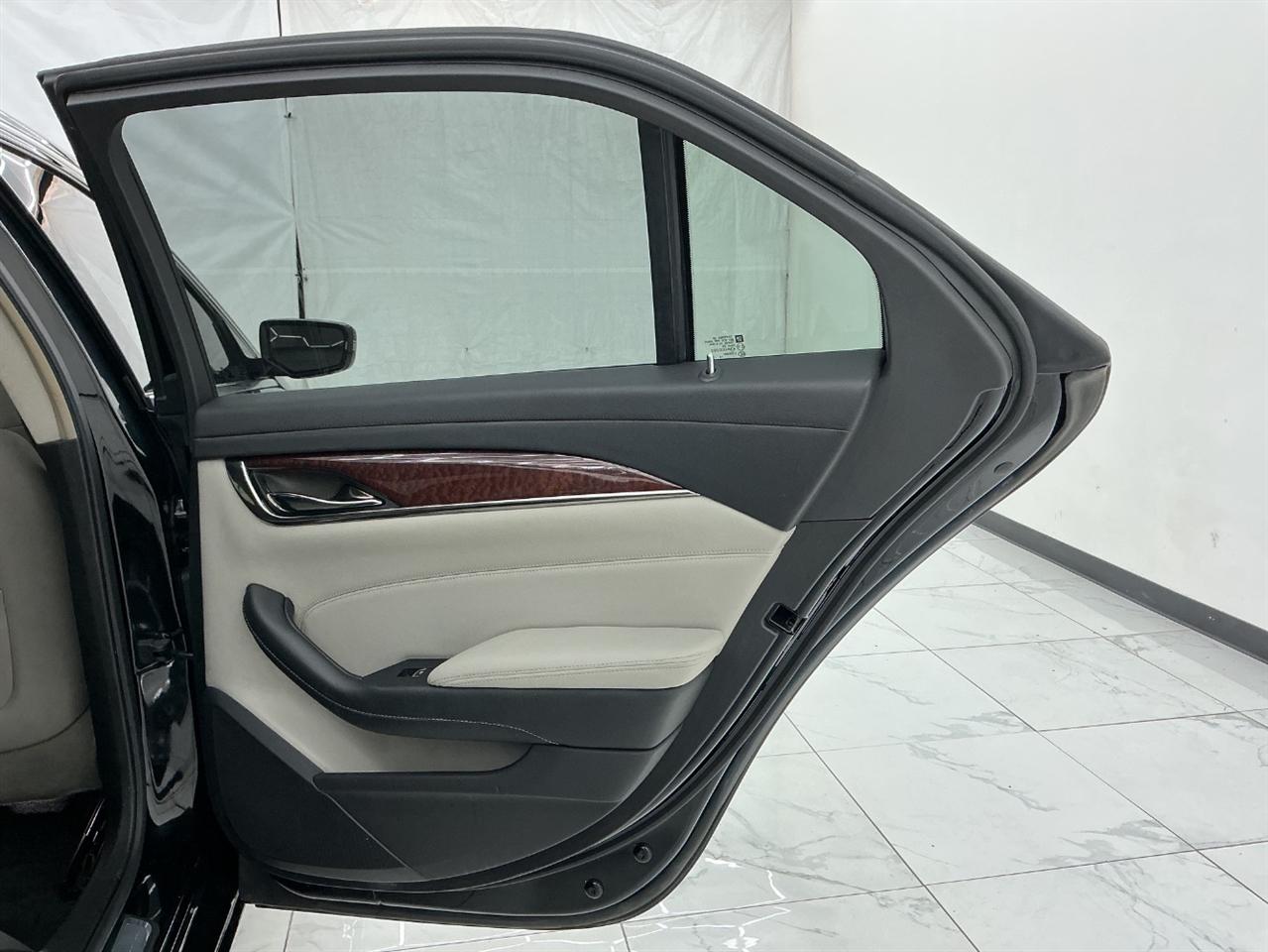 Cadillac CTS 4dr Sdn 2.0L Turbo AWD 2017
