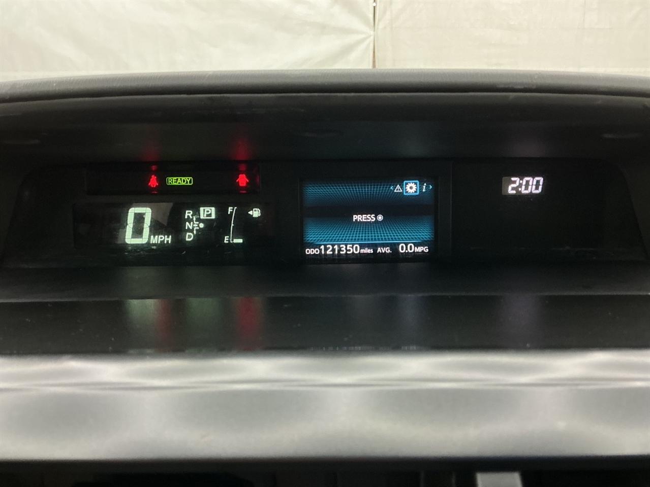 Toyota Prius V Three (Natl) 2017