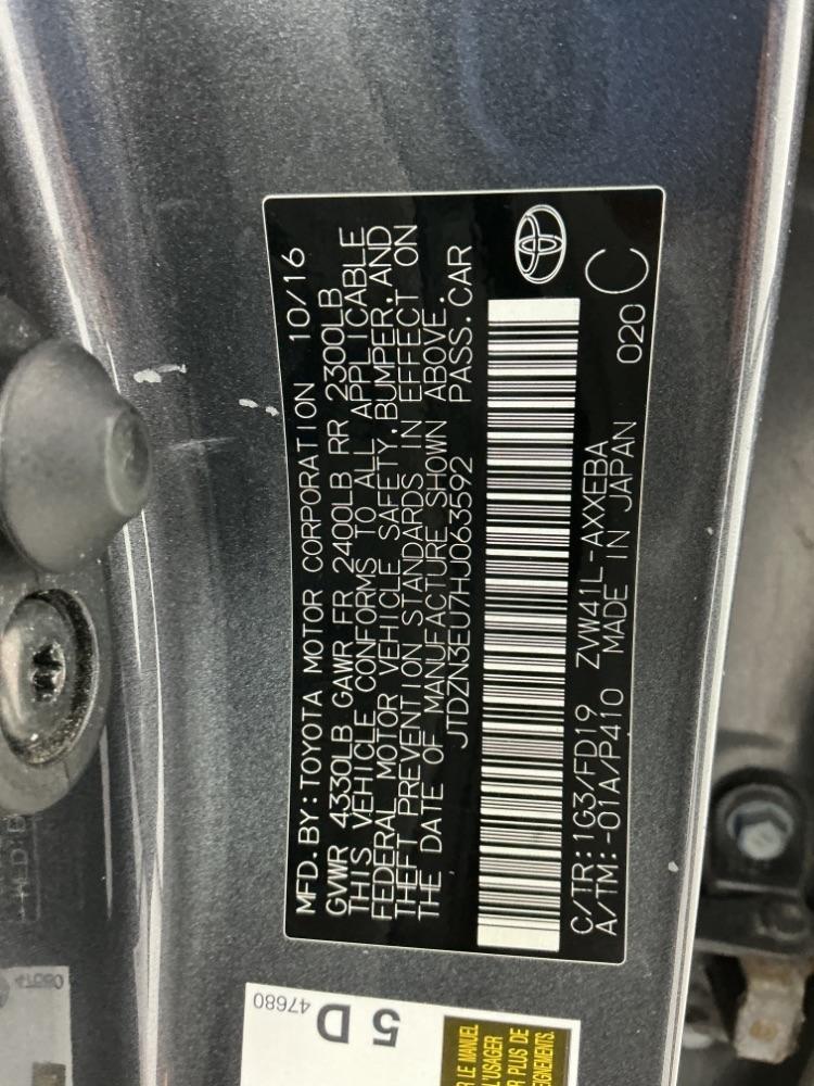 Toyota Prius V Three (Natl) 2017