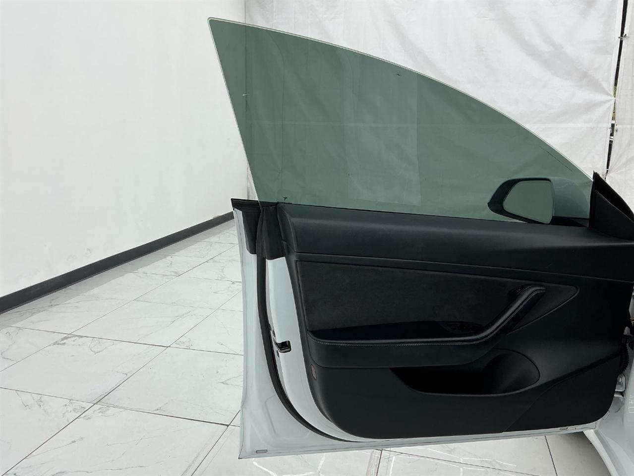 Tesla Model 3 Standard Range Plus RWD 2021
