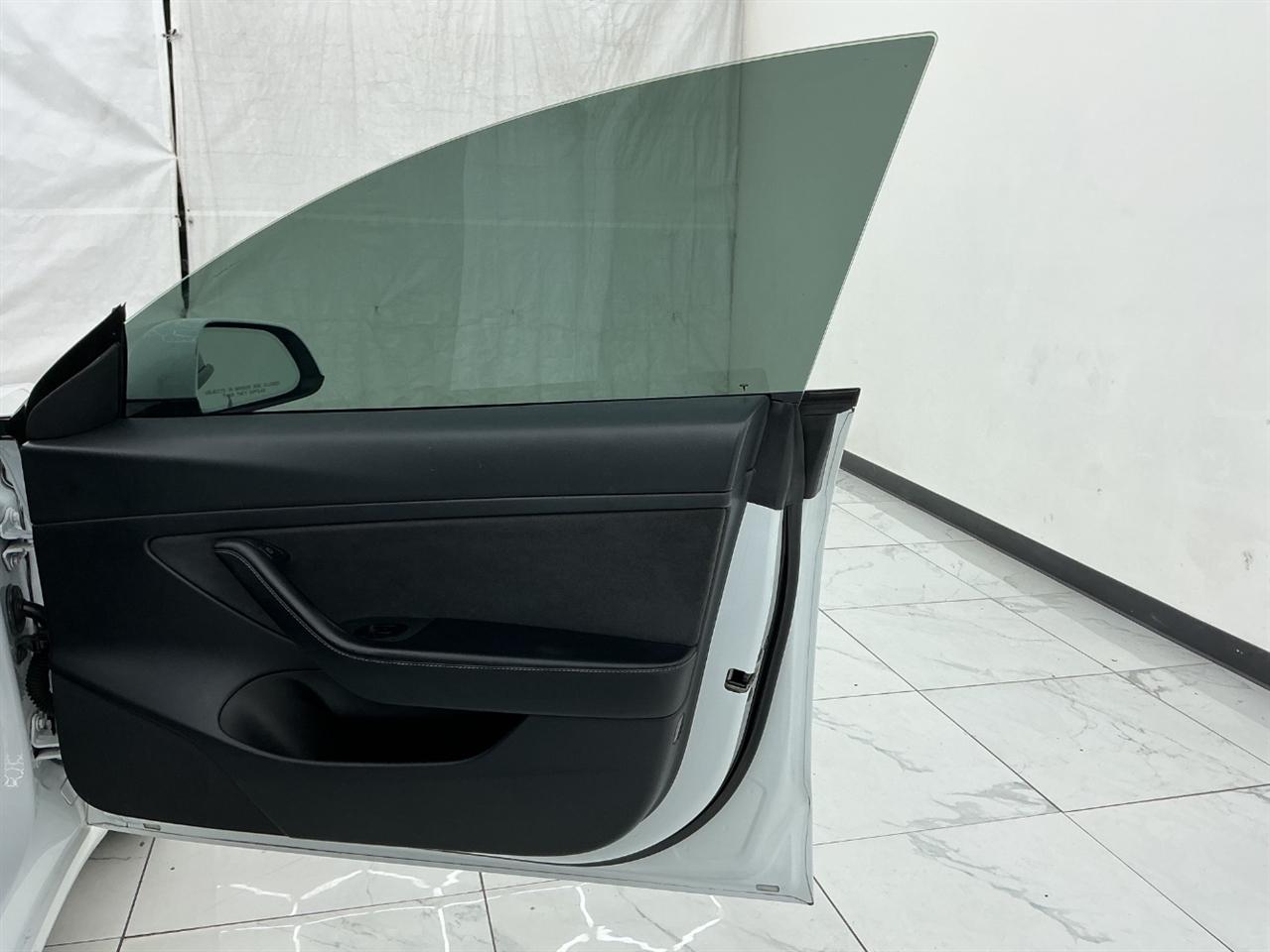 Tesla Model 3 Standard Range Plus RWD 2021