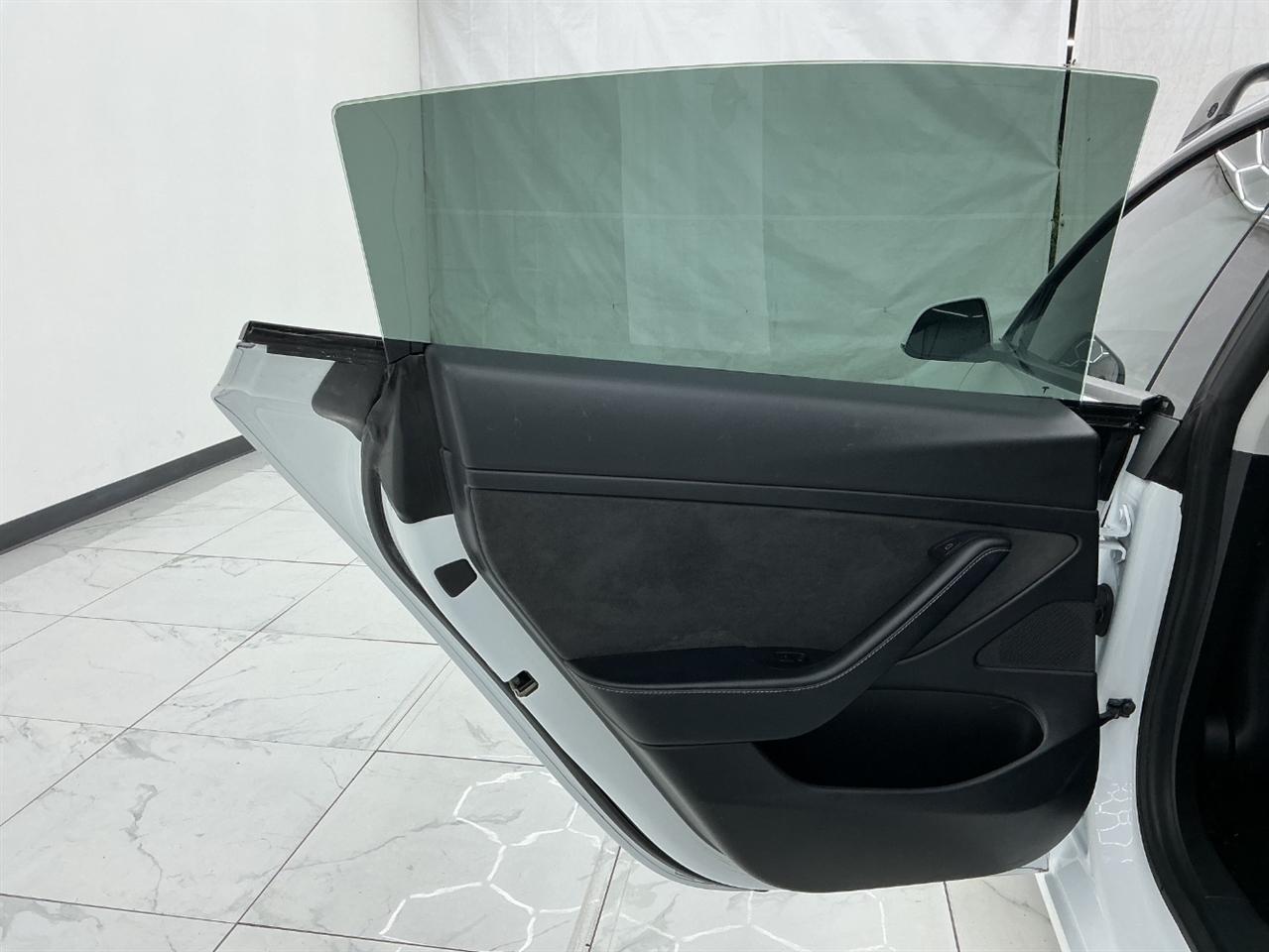 Tesla Model 3 Standard Range Plus RWD 2021