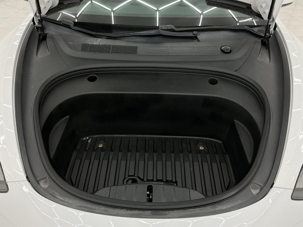 Tesla Model 3 Standard Range Plus RWD 2021