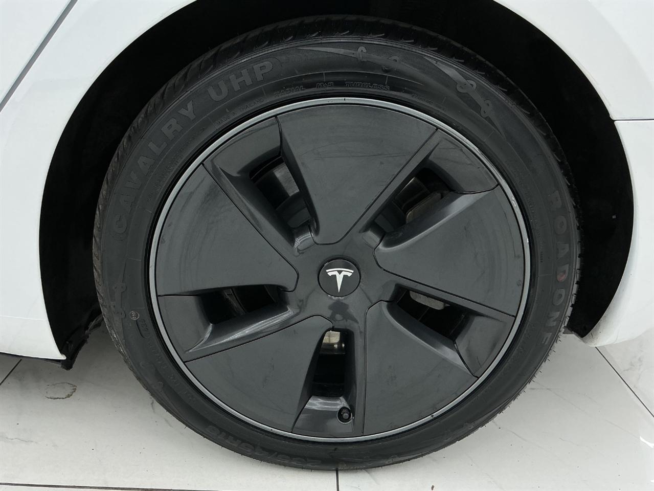 Tesla Model 3 Standard Range Plus RWD 2021