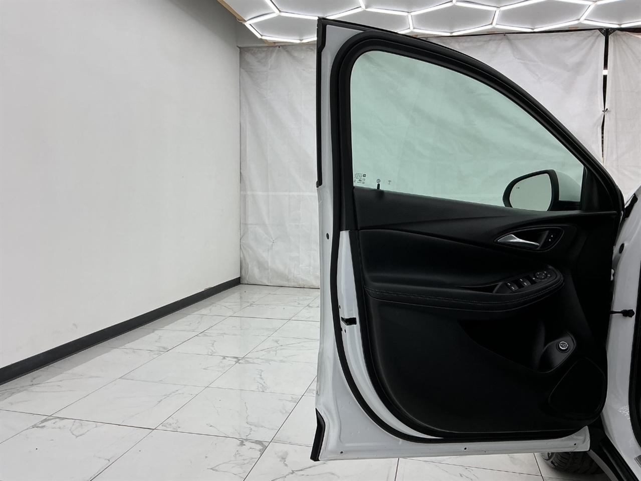 Buick Encore GX FWD 4dr Select 2021