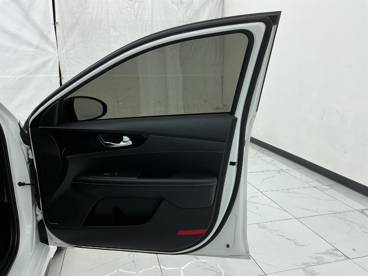 Kia Forte GT-Line IVT 2024