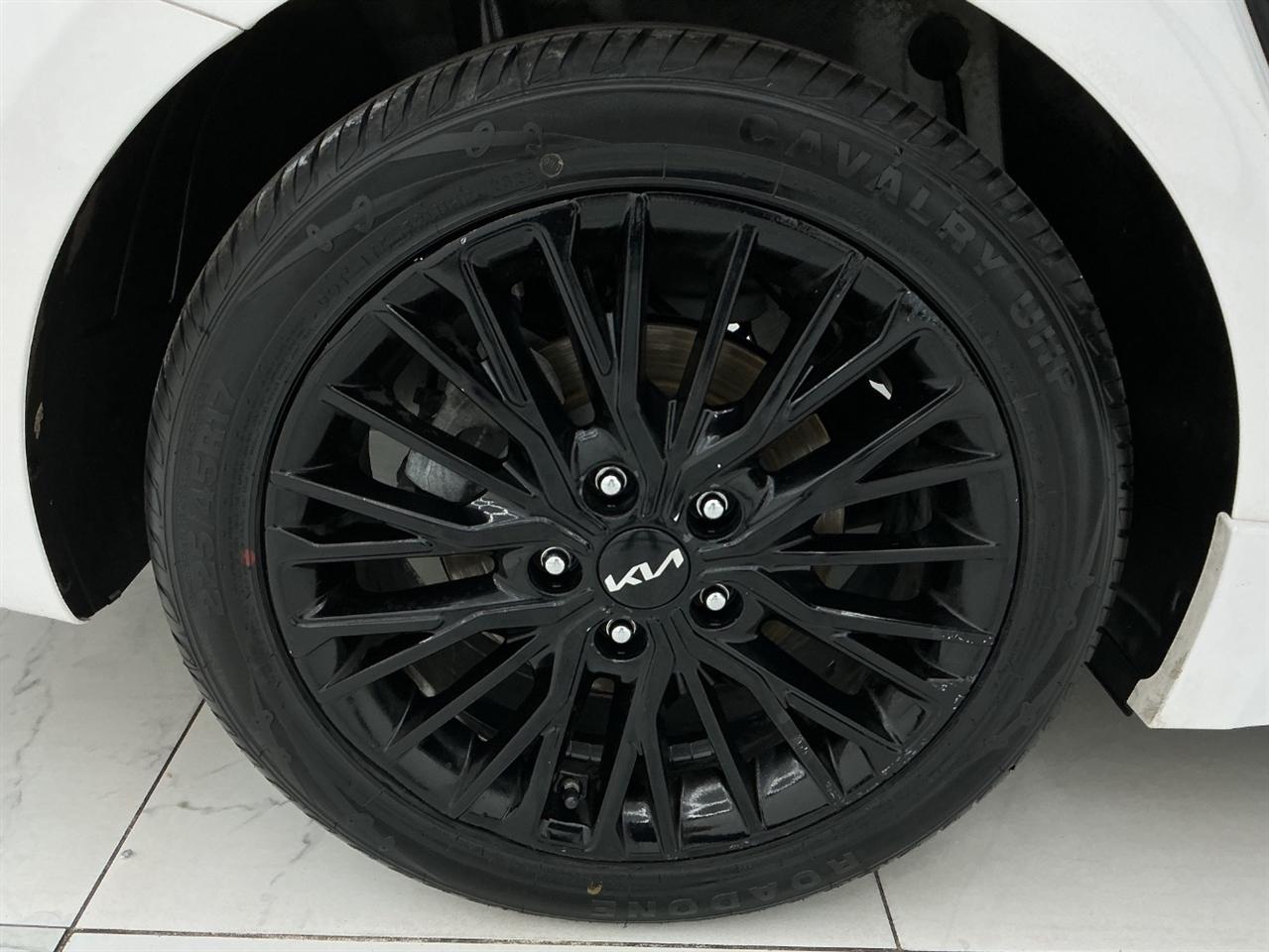 Kia Forte GT-Line IVT 2024