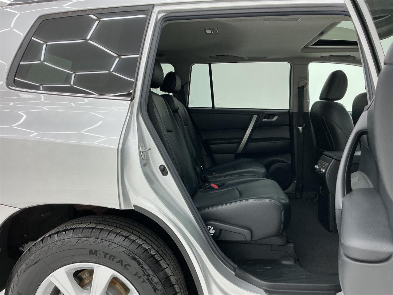 Toyota Highlander 4WD 4dr V6 (Natl) 2012
