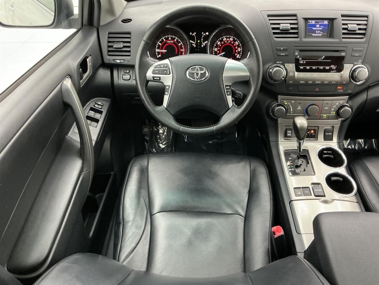 Toyota Highlander 4WD 4dr V6 (Natl) 2012