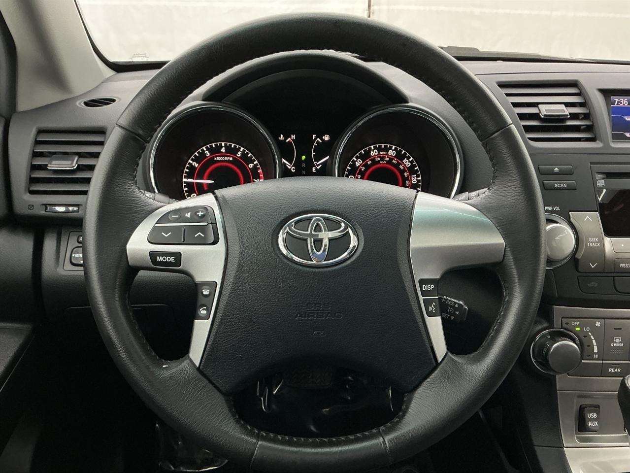 Toyota Highlander 4WD 4dr V6 (Natl) 2012