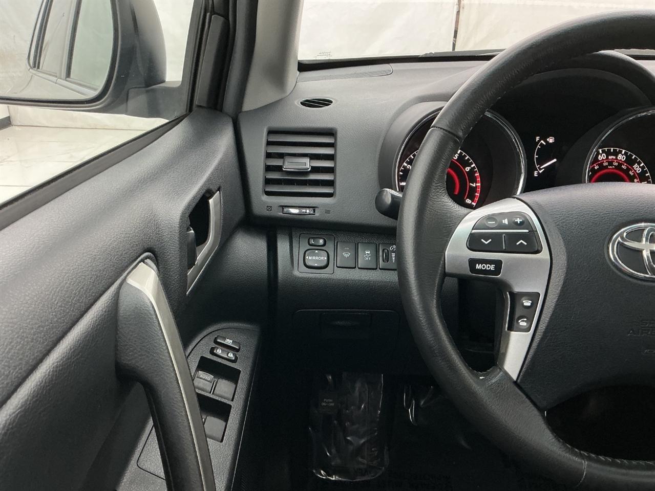 Toyota Highlander 4WD 4dr V6 (Natl) 2012