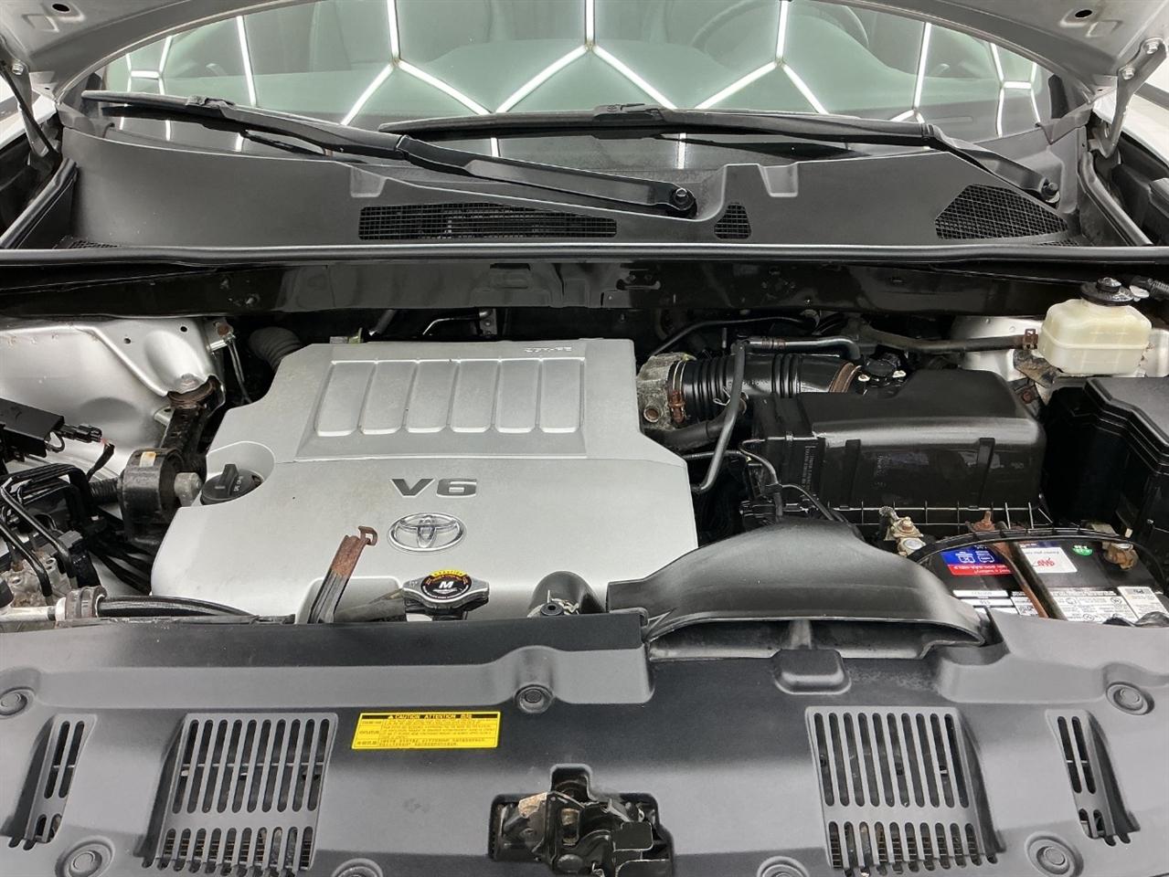 Toyota Highlander 4WD 4dr V6 (Natl) 2012